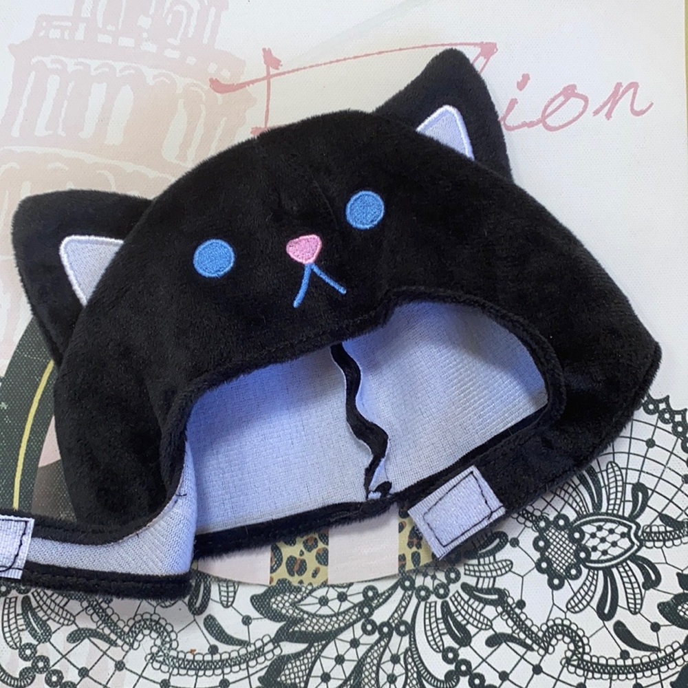 Cat Hat & Toy bundle 😸 - Picture 2 of 5
